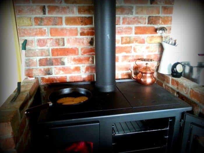 Isn't it the cutest little stove?