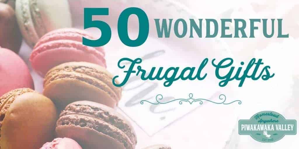 Buying a gift for someone that has everything is really difficult! Homesteaders, outdoors people, hikers and gardeners will all appreciate some of the frugal gift ideas on this list. Check it out today and pin it for later!