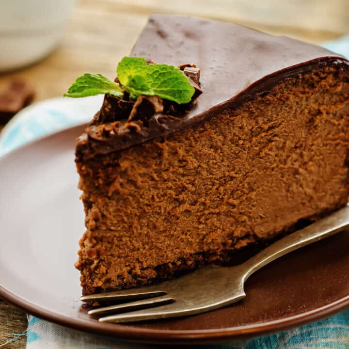 baked chocolate cheesecake with chocolate glaze